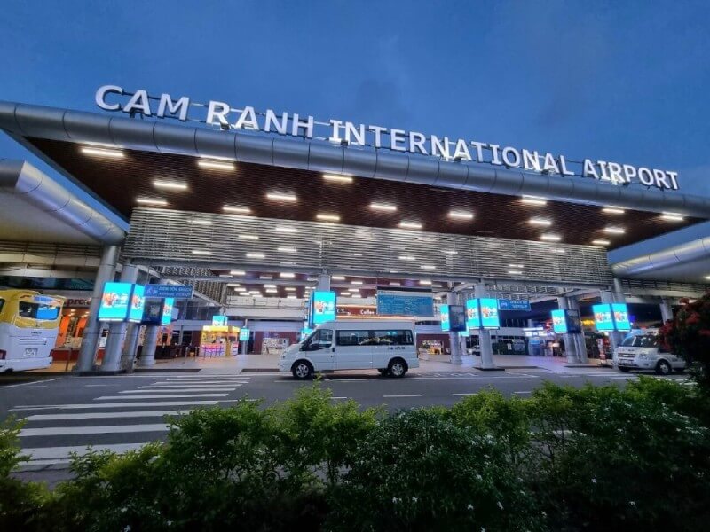 taxi sân bay cam ranh Thuê xe đưa đón sân bay (xe taxi sân bay)