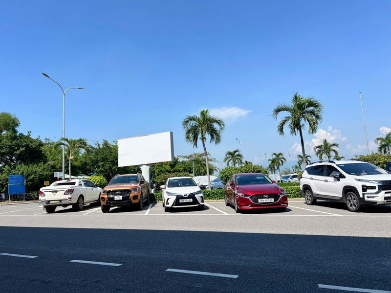 Thuê xe taxi sân bay Liên Khương 5 Phút với Phan Gia Travel