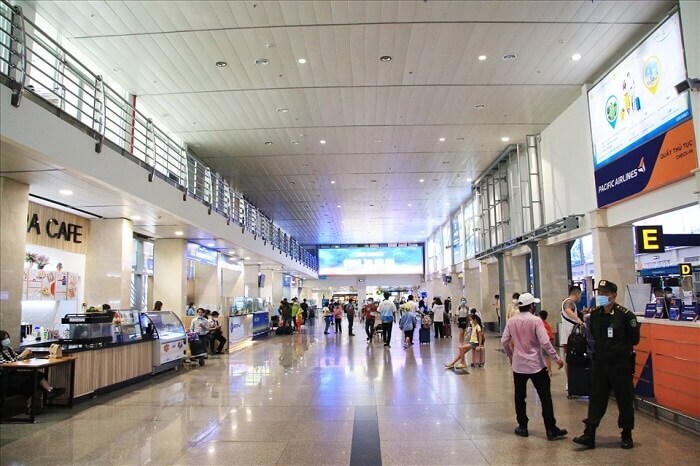 Với ga quốc tế