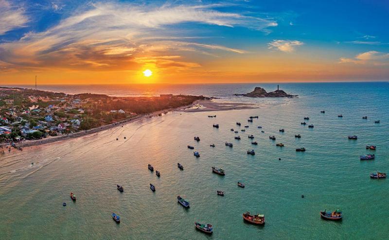 Thuê xe 16 chỗ Sài Gòn đi Phan Thiết Phan Thiết ở đâu, có gì đẹp, chơi gì?