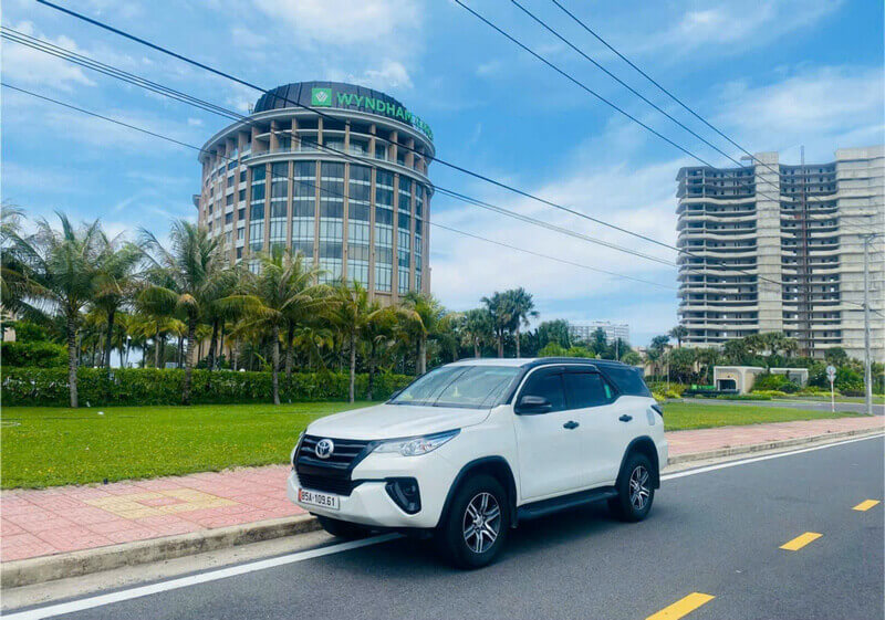 Thuê xe 7 chỗ từ Sân bay Liên Khương đi Mũi Né