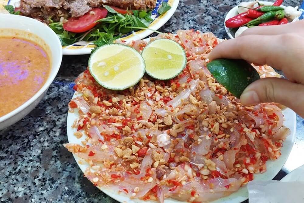 Chợ đêm Phan Thiết Gỏi cá Mai