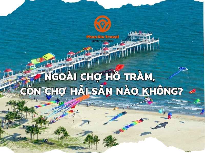 ngoài chợ Hồ Tràm
