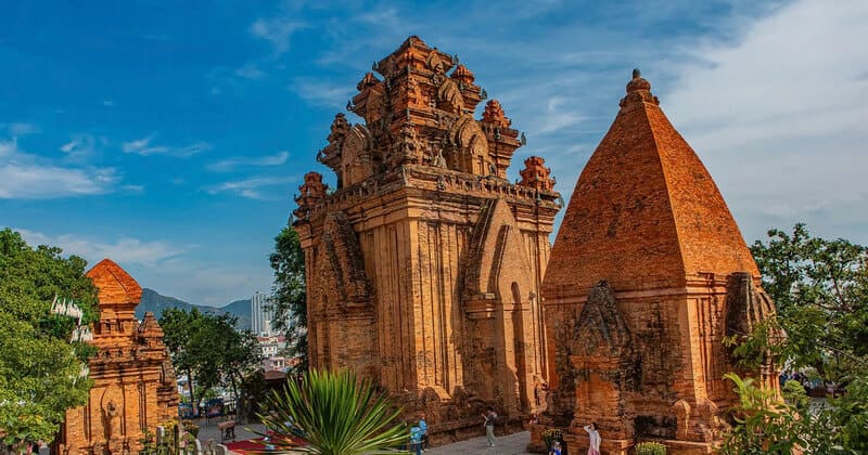 kinh nghiệm du lịch nha trang cho gia đình Tháp Bà Ponagar