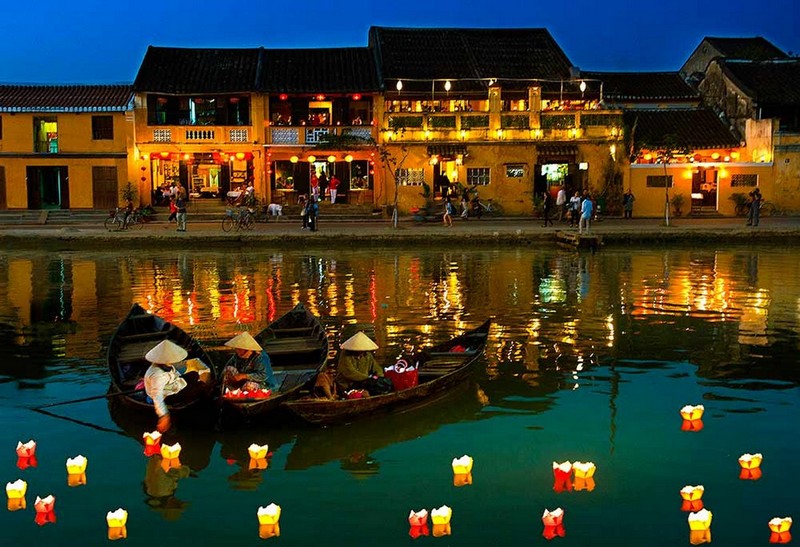tháng 11 nên đi du lịch ở đâu miền trung Du lịch Đà Nẵng, Hội An, Huế tháng 11: Có nên đi không?