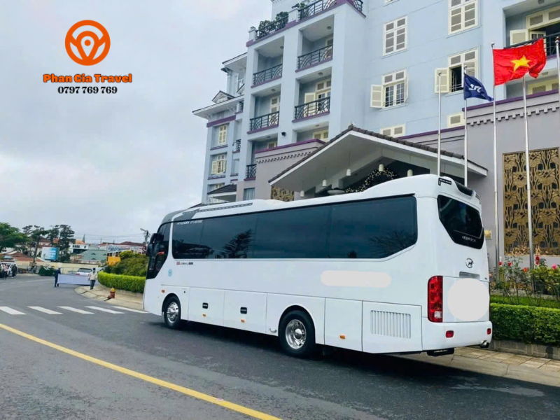 Xe 45 chỗ: Sang trọng, cao cấp cho các tour công ty