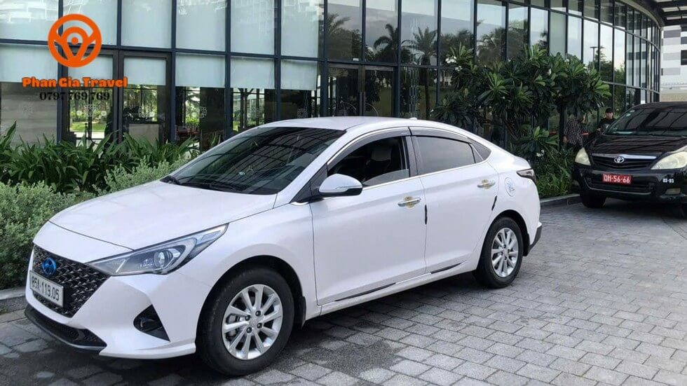 Đặt xe ở đâu? So sánh các phương thức đặt xe phổ biến nhất
