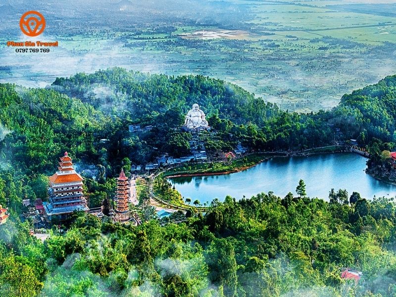 An Giang - Khám phá vẻ đẹp tâm linh và thiên nhiên kỳ vĩ