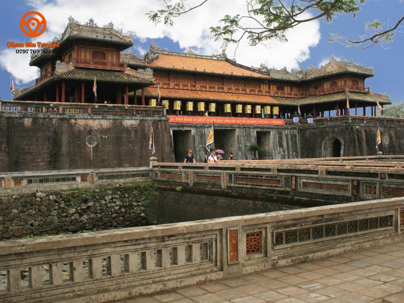 Cố đô Huế - Vẻ đẹp trầm mặc, thơ mộng của dòng sông Hương