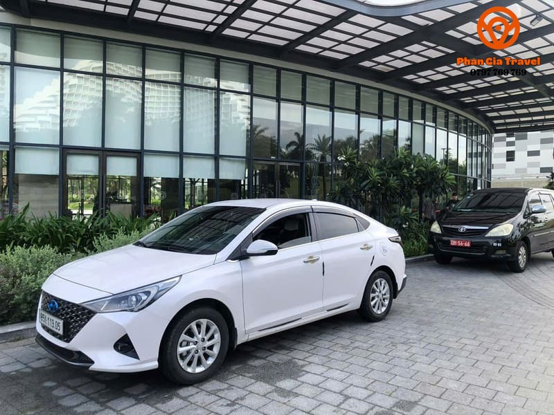 'Soi' ngoại thất xe một cách toàn diện