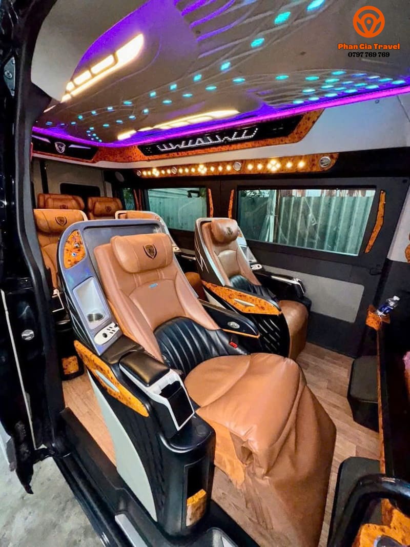 Khám phá nội thất và các tính năng tiện nghi